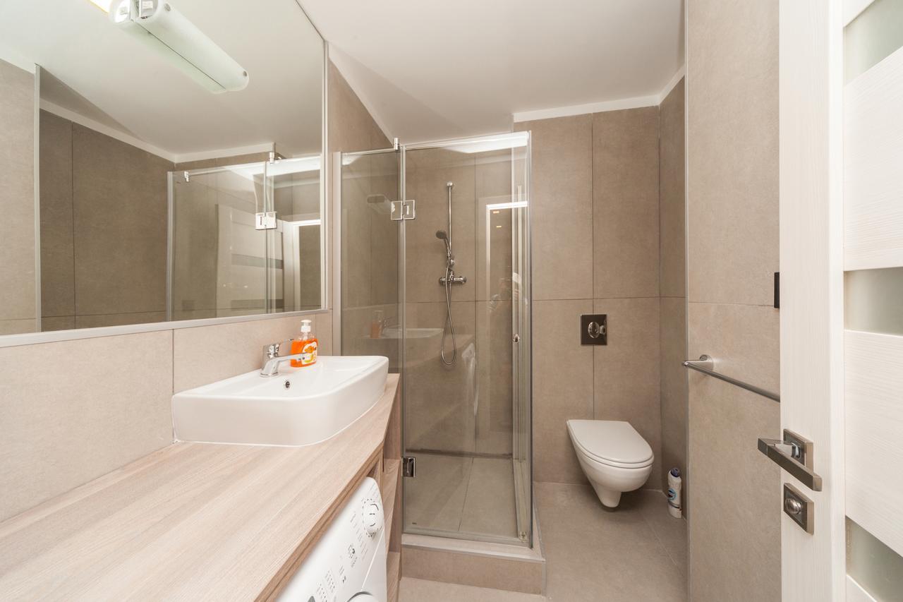 New Vip Aparts Deribasovskaia Odessa Exterior foto