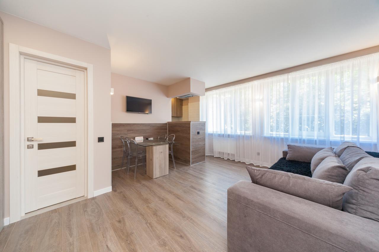 New Vip Aparts Deribasovskaia Odessa Exterior foto