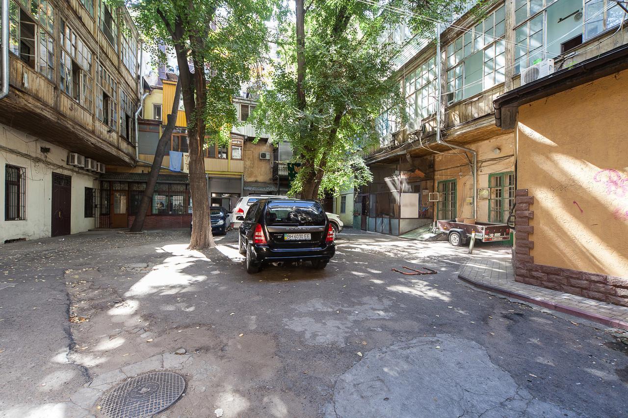 New Vip Aparts Deribasovskaia Odessa Exterior foto
